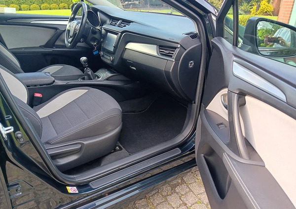 Toyota Avensis cena 56900 przebieg: 166000, rok produkcji 2017 z Szamocin małe 137